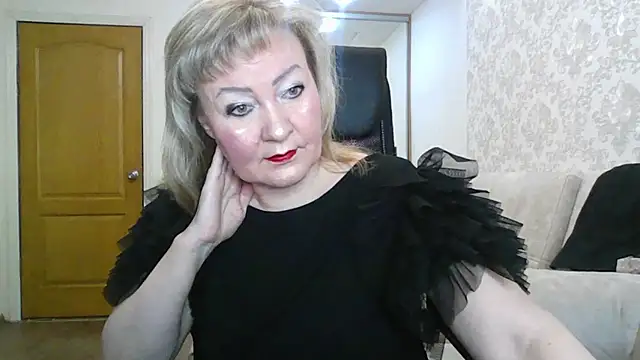 Victoria secrets  online show from 11/21/25, 04:11