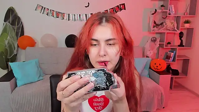 GabriellaMays online show from 11/02/25, 05:12