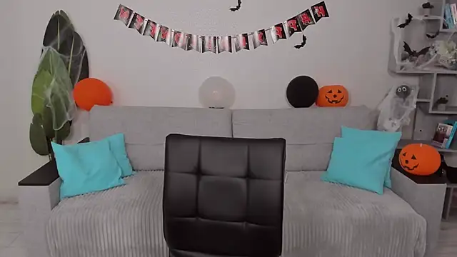 GabriellaMays online show from 11/06/25, 05:11