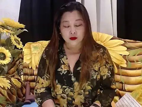 UrSweetClassyPinay online show from 04/15/26, 11:27