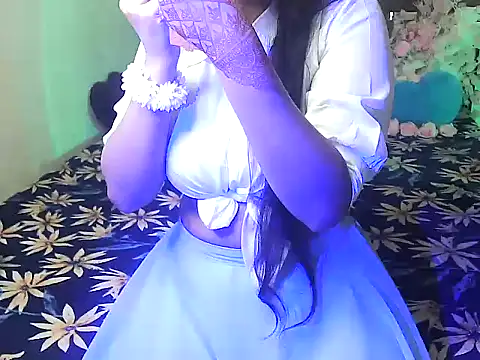 Snapshot of megancatluna chatting on 09/25/25, 05:24 megancatluna online show from 09/25/25, 05:24