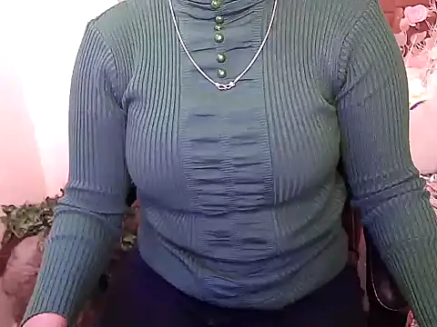 Snapshot of megancatluna chatting on 11/18/25, 04:27 megancatluna online show from 11/18/25, 04:27