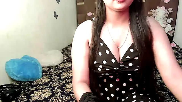 Snapshot of megancatluna chatting on 10/30/25, 05:39 megancatluna online show from 10/30/25, 05:39