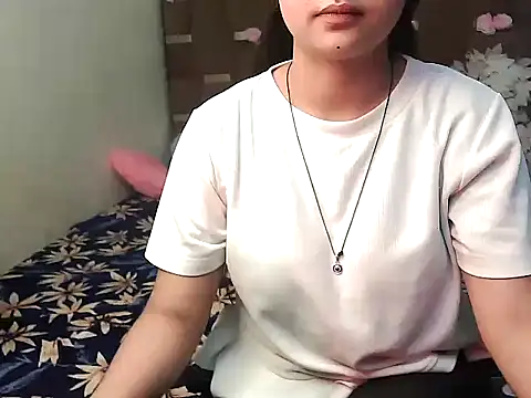 Snapshot of megancatluna chatting on 10/04/25, 03:41 megancatluna online show from 10/04/25, 03:41