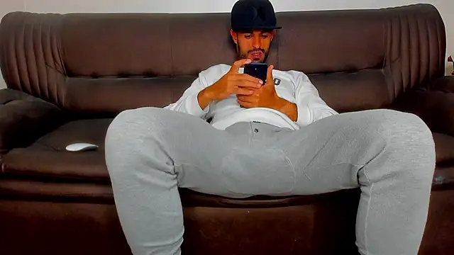 sexyhotmusclesforyou1 online show from 10/11/25, 08:26