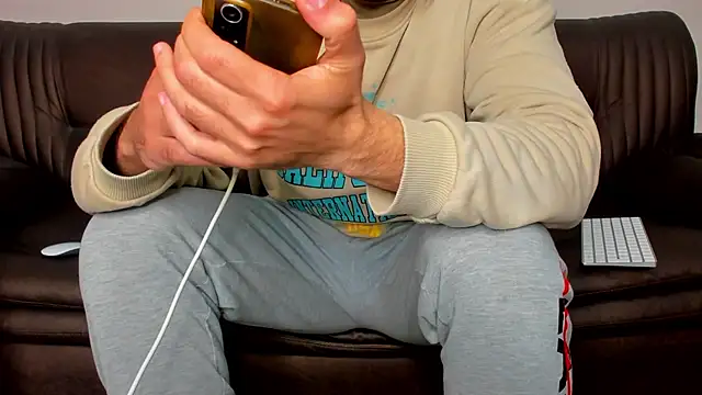 sexyhotmusclesforyou1 online show from 03/17/25, 10:29