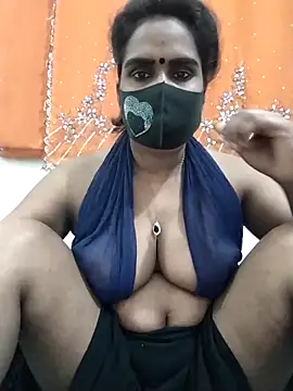 Snapshot of Mitila-3232 chatting on 03/08/25, 10:11 Mitila-3232 online show from 03/08/25, 10:11