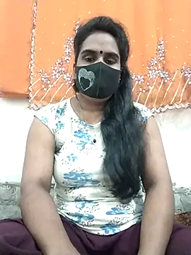 Snapshot of Mitila-3232 chatting on 03/11/25, 03:25 Mitila-3232 online show from 03/11/25, 03:25