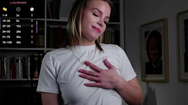 Snapshot of TaiteBayles chatting on 03/11/25, 02:10 TaiteBayles online show from 03/11/25, 02:10