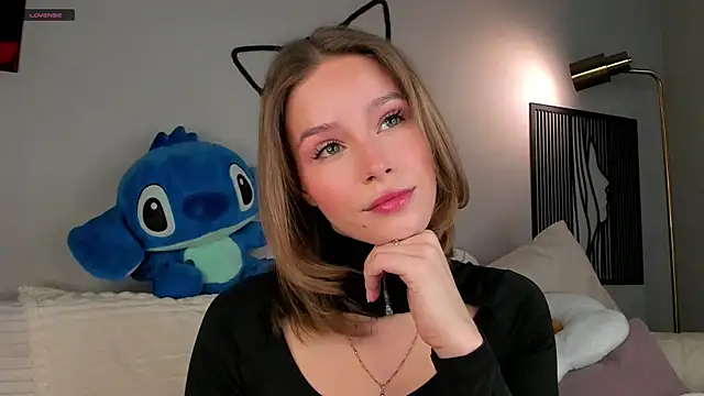 Snapshot of TaiteBayles chatting on 10/19/25, 01:08 TaiteBayles online show from 10/19/25, 01:08