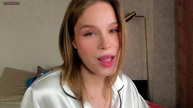 Snapshot of TaiteBayles chatting on 11/10/25, 01:32 TaiteBayles online show from 11/10/25, 01:32