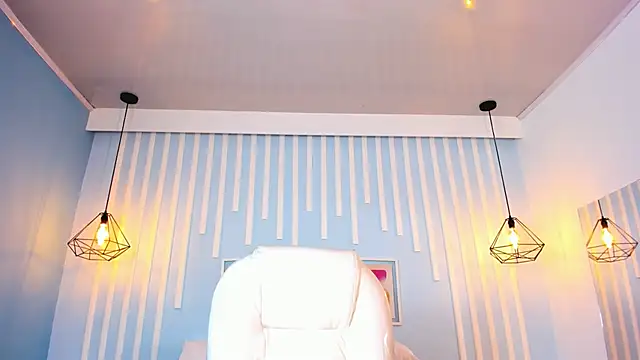 Annie rhoades online show from 09/13/25, 01:22