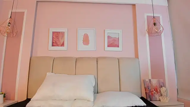 Annie rhoades online show from 12/20/25, 01:14