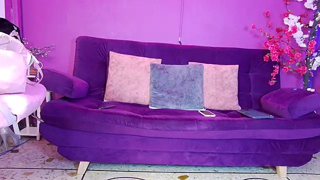 Arii moon online show from 11/18/25, 07:39