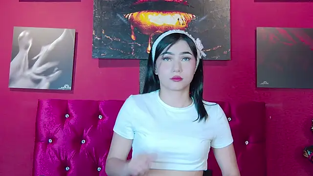 Arii moon online show from 09/23/25, 07:43