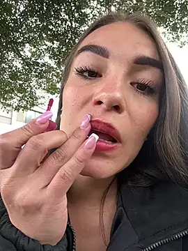 Snapshot of EMILY-07_ chatting on 03/21/25, 02:18 EMILY-07 online show from 03/21/25, 02:18