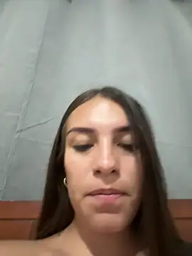 Snapshot of EMILY-07_ chatting on 02/15/25, 09:39 EMILY-07 online show from 02/15/25, 09:39