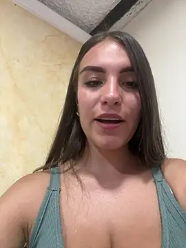 Snapshot of EMILY-07_ chatting on 02/25/25, 08:00 EMILY-07 online show from 02/25/25, 08:00