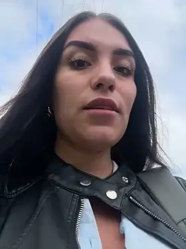 Snapshot of EMILY-07_ chatting on 02/21/25, 02:16 EMILY-07 online show from 02/21/25, 02:16