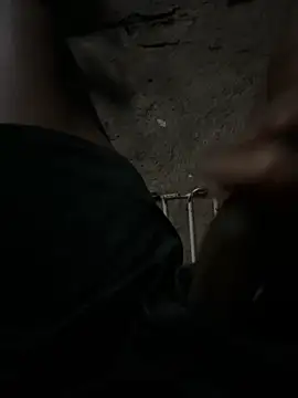 Snapshot of papibbc6989 chatting on 02/17/25, 07:44 papibbc6989 online show from 02/17/25, 07:44