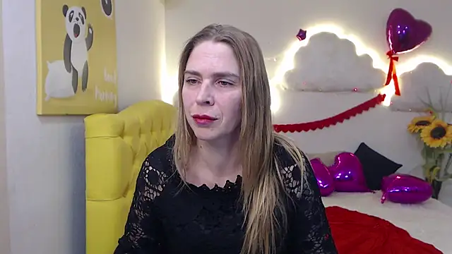 Snapshot of TessaDaybreak chatting on 03/03/25, 04:36 TessaDaybreak online show from 03/03/25, 04:36