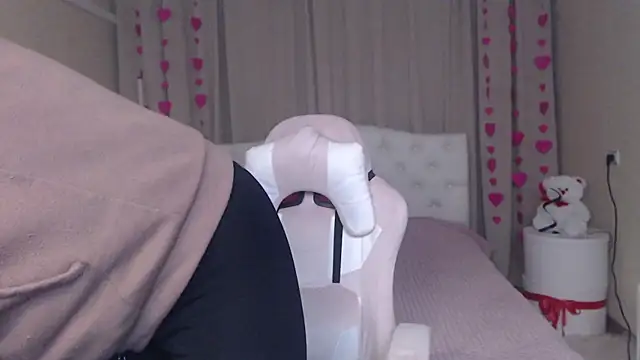 TessaDaybreak online show from 02/06/26, 07:26