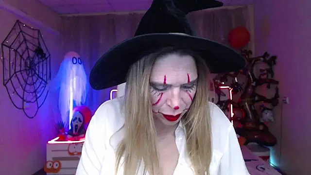 TessaDaybreak online show from 10/31/25, 08:22