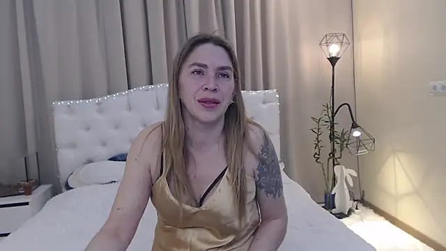 Snapshot of TessaDaybreak chatting on 05/10/26, 06:50 TessaDaybreak online show from 05/10/26, 06:50