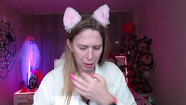 TessaDaybreak online show from 10/27/25, 08:15