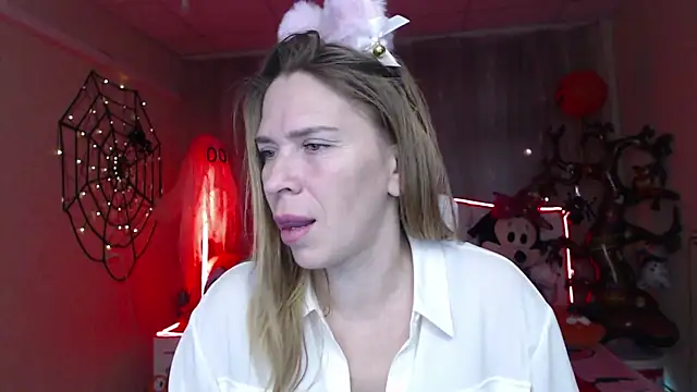 TessaDaybreak online show from 10/29/25, 08:13