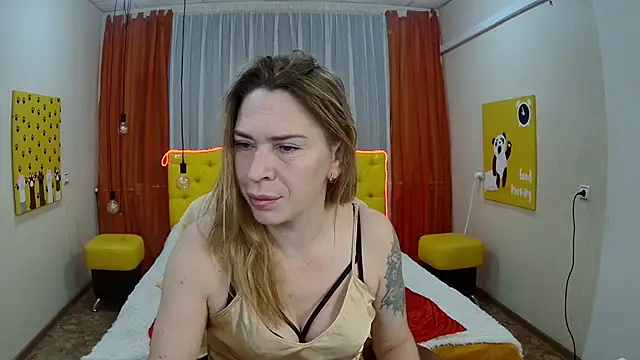 TessaDaybreak online show from 11/15/25, 07:34