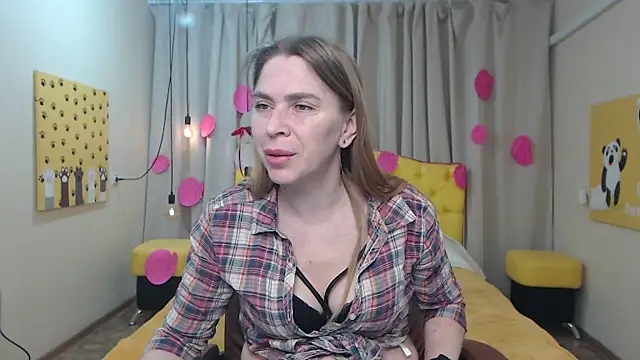 TessaDaybreak online show from 04/09/26, 06:52