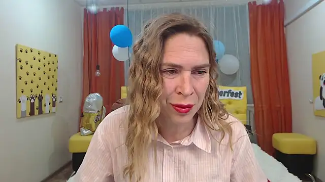 Snapshot of TessaDaybreak chatting on 10/01/25, 06:29 TessaDaybreak online show from 10/01/25, 06:29