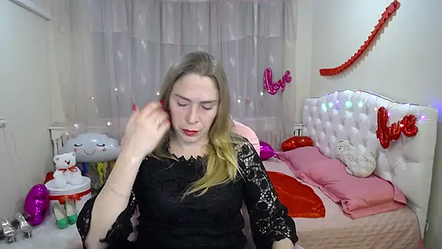 Snapshot of TessaDaybreak chatting on 03/05/25, 01:17 TessaDaybreak online show from 03/05/25, 01:17