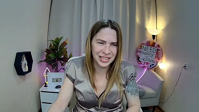 Snapshot of TessaDaybreak chatting on 05/22/26, 07:28 TessaDaybreak online show from 05/22/26, 07:28