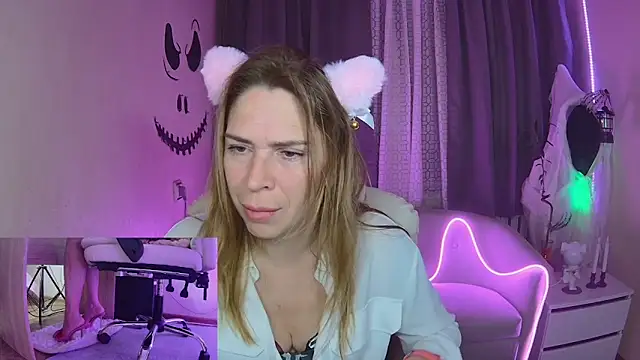 TessaDaybreak online show from 10/25/25, 06:56