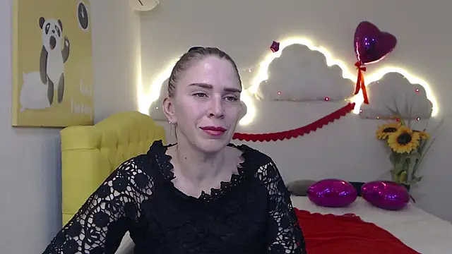 Snapshot of TessaDaybreak chatting on 03/14/25, 04:09 TessaDaybreak online show from 03/14/25, 04:09