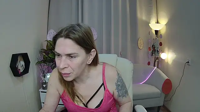 TessaDaybreak online show from 04/04/26, 07:26