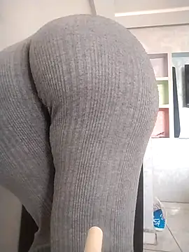 Snapshot of Dalou3a-69 chatting on 09/15/25, 11:10 Dalou3a-69 online show from 09/15/25, 11:10