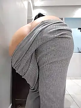 Snapshot of Dalou3a-69 chatting on 10/22/25, 08:03 Dalou3a-69 online show from 10/22/25, 08:03