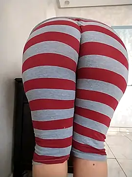 Snapshot of Dalou3a-69 chatting on 10/30/25, 10:46 Dalou3a-69 online show from 10/30/25, 10:46