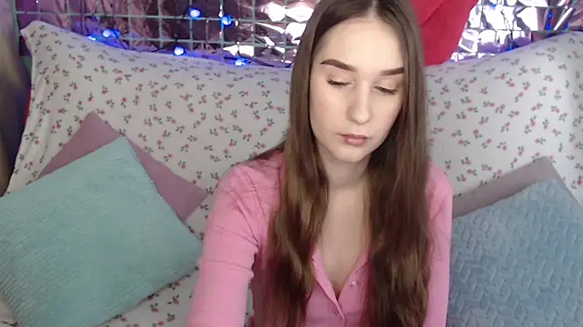 Snapshot of Margarettii chatting on 03/23/25, 05:43 Margarettii online show from 03/23/25, 05:43