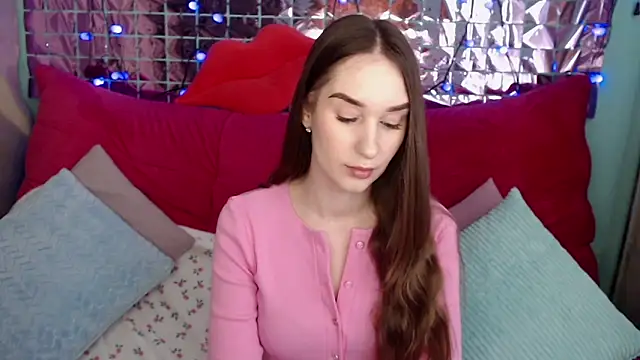 Snapshot of Margarettii chatting on 03/20/25, 05:46 Margarettii online show from 03/20/25, 05:46