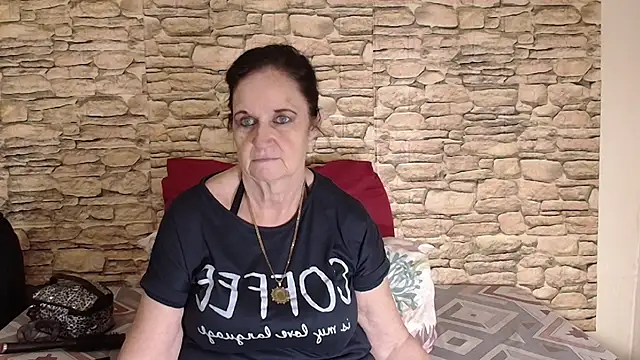 Snapshot of LuciousGrace chatting on 09/23/25, 05:42 LuciousGrace online show from 09/23/25, 05:42