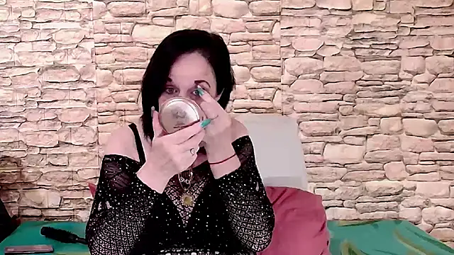 LuciousGrace online show from 11/05/25, 05:16