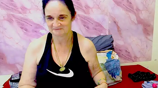 Snapshot of LuciousGrace chatting on 10/13/25, 05:36 LuciousGrace online show from 10/13/25, 05:36