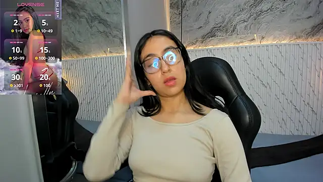 lucelly 15 online show from 12/03/25, 11:53