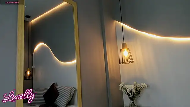 lucelly 15 online show from 10/21/25, 11:31