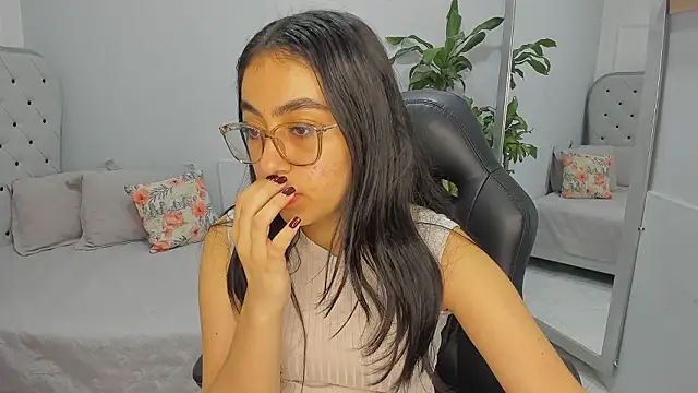 lucelly 15 online show from 03/13/26, 11:48