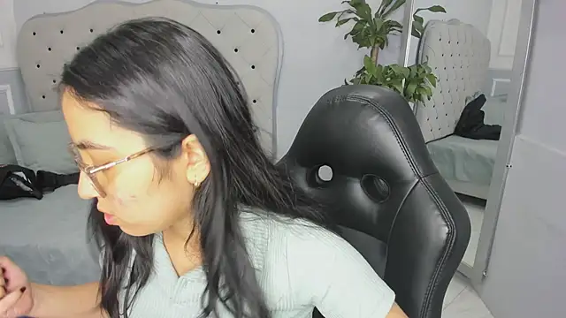 lucelly 15 online show from 02/22/26, 11:56